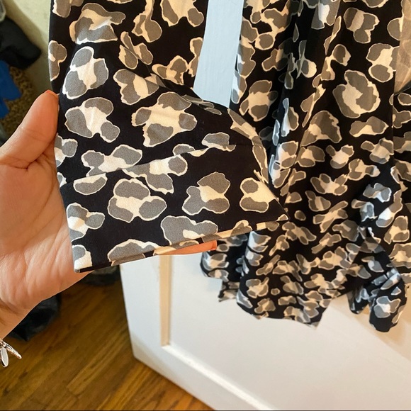 NWOT Diane Von Furstenberg wrap top - Picture 4 of 9